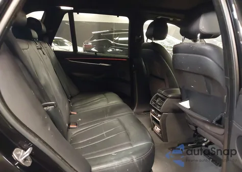 2018 BMW X5 xDrive35I z USA, uszkodzony, nr VIN 5UXKR0C57JL071443